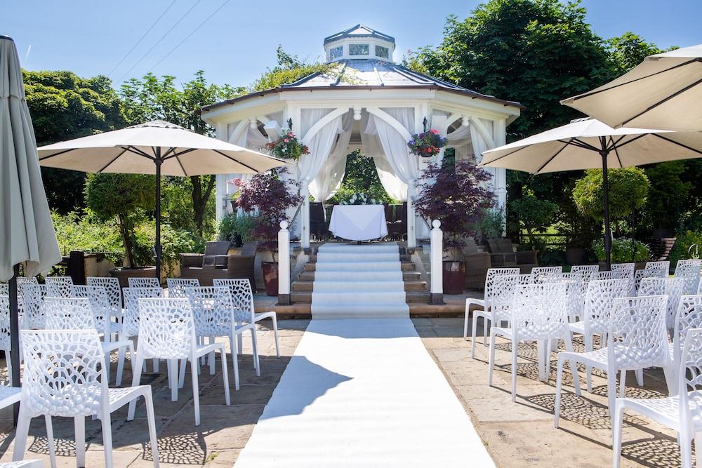 Gibbon Bridge Hotel