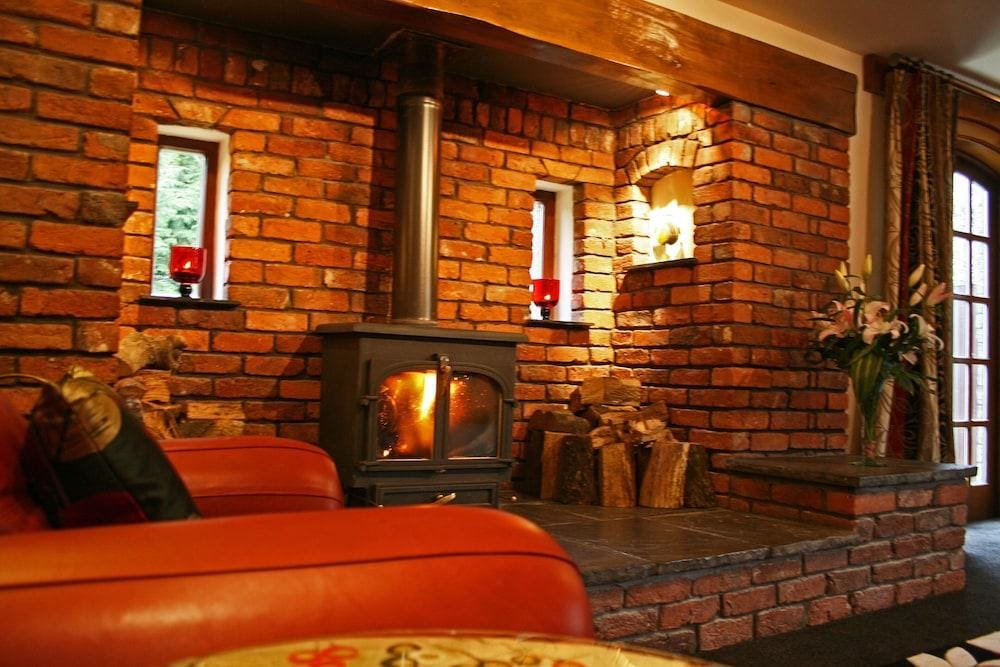 Gibbon Bridge Hotel