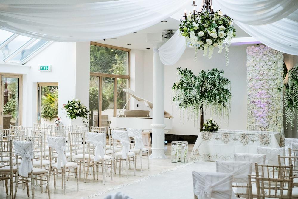 Gibbon Bridge Hotel