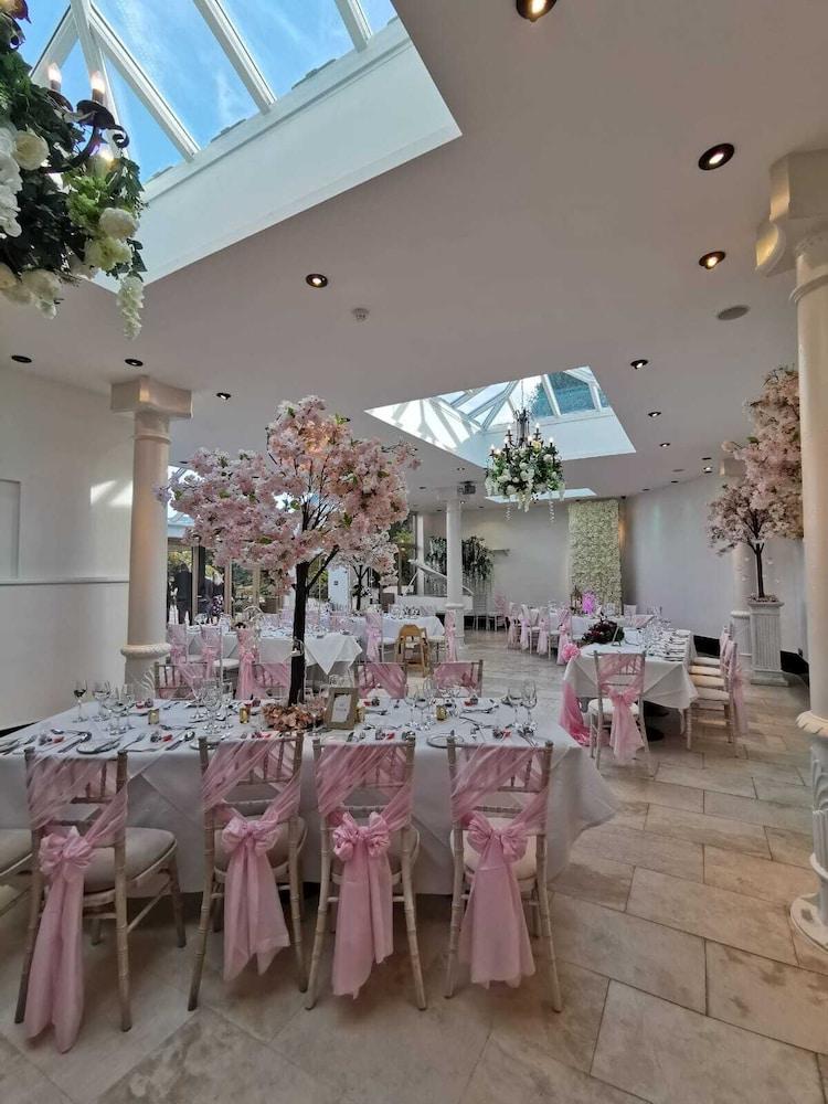 Gibbon Bridge Hotel