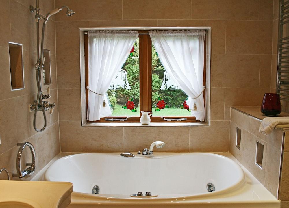 Gibbon Bridge Hotel