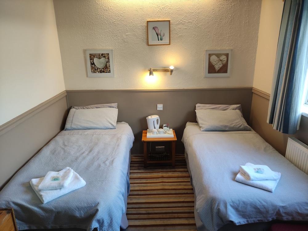 The Brentwood Hotel