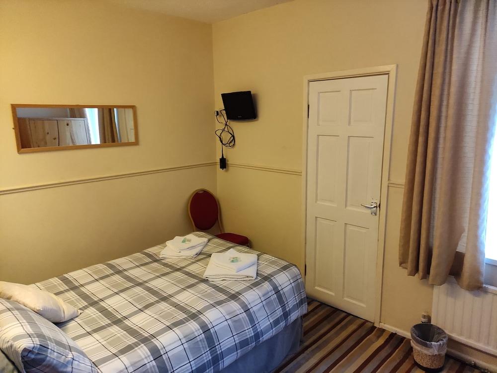 The Brentwood Hotel