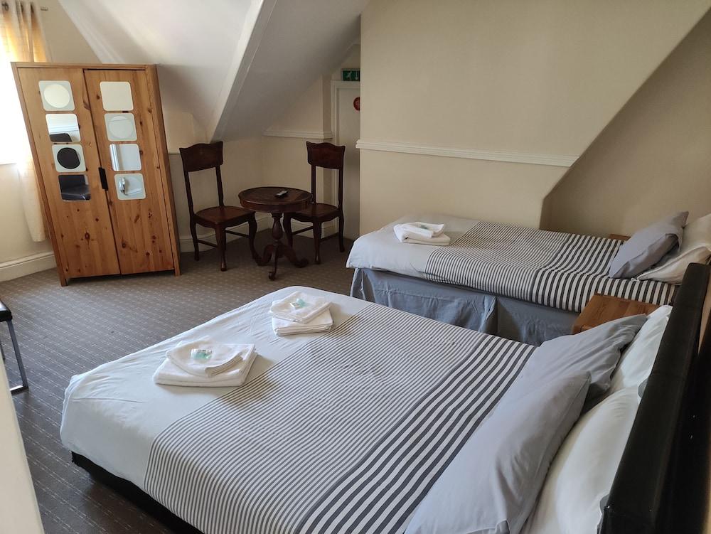 The Brentwood Hotel