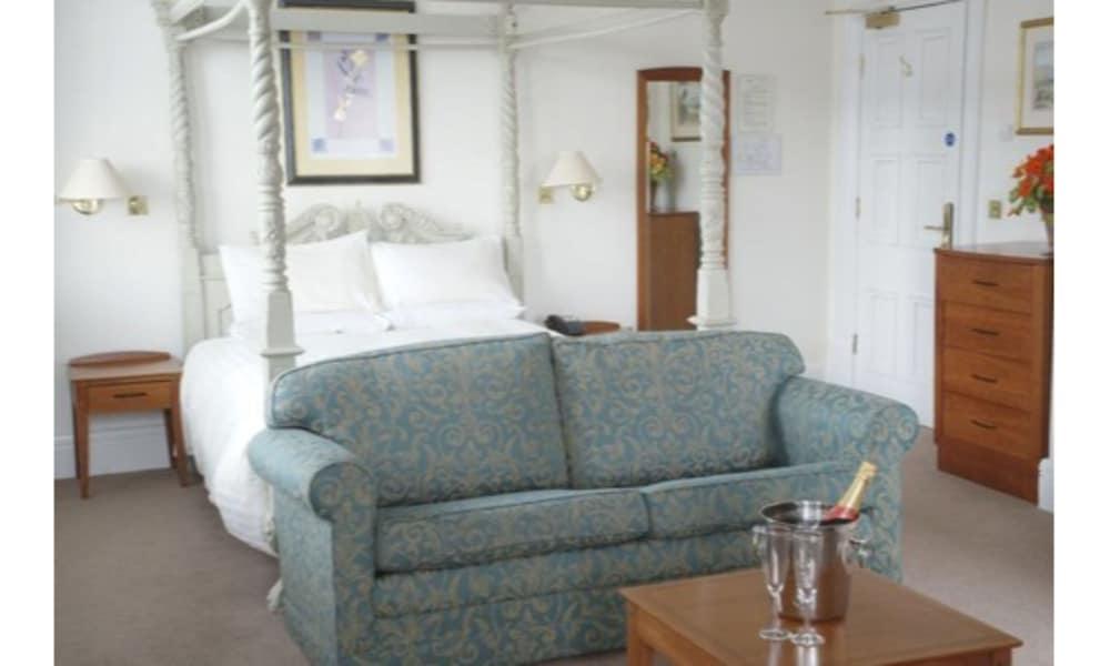 The Waterloo Hotel & Bistro