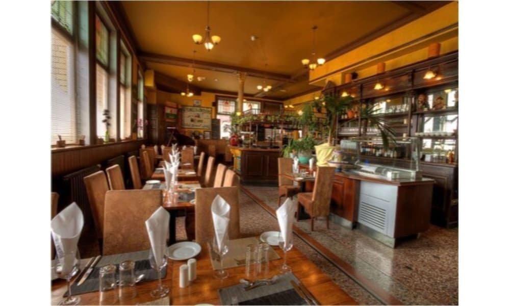 The Waterloo Hotel & Bistro