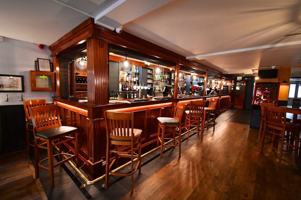 The Rose And Crown Hotel