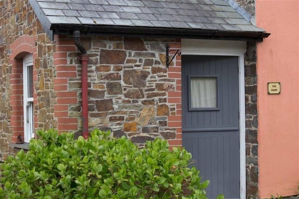 Cheristow Farm Cottages