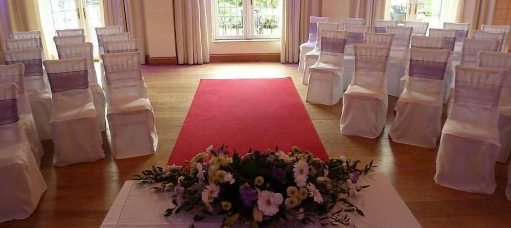 The Stanwick Hotel