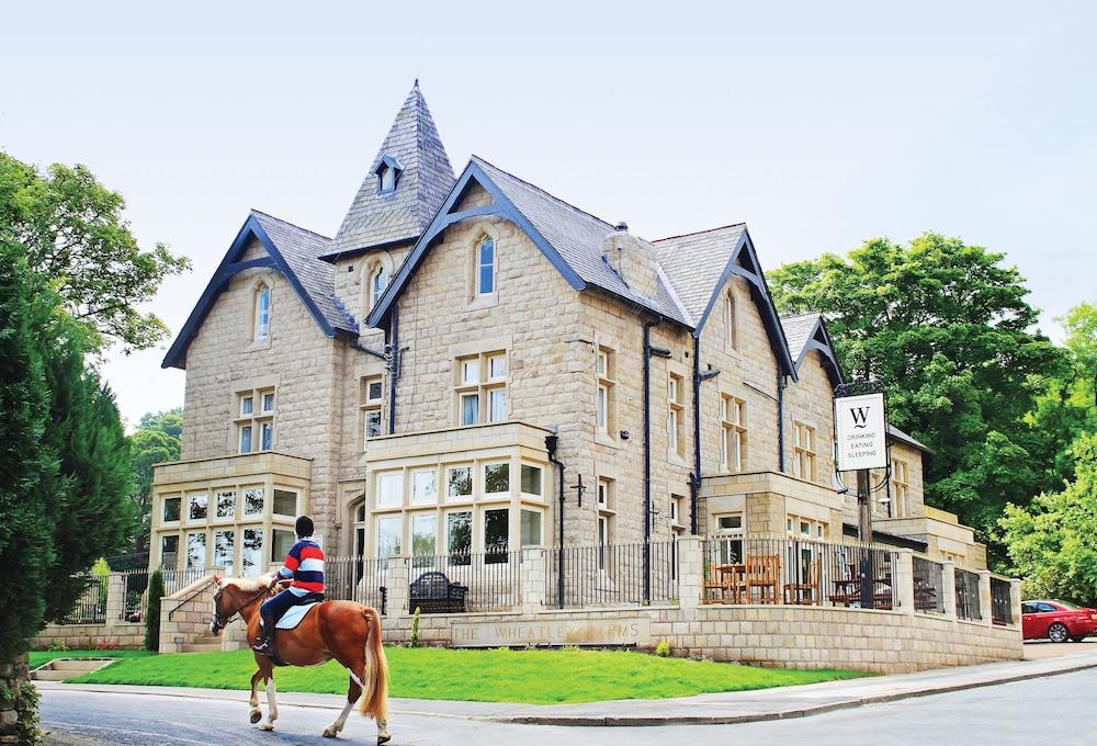Wheatley Arms Inn