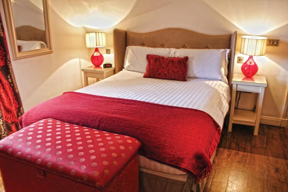 Wheatley Arms Inn