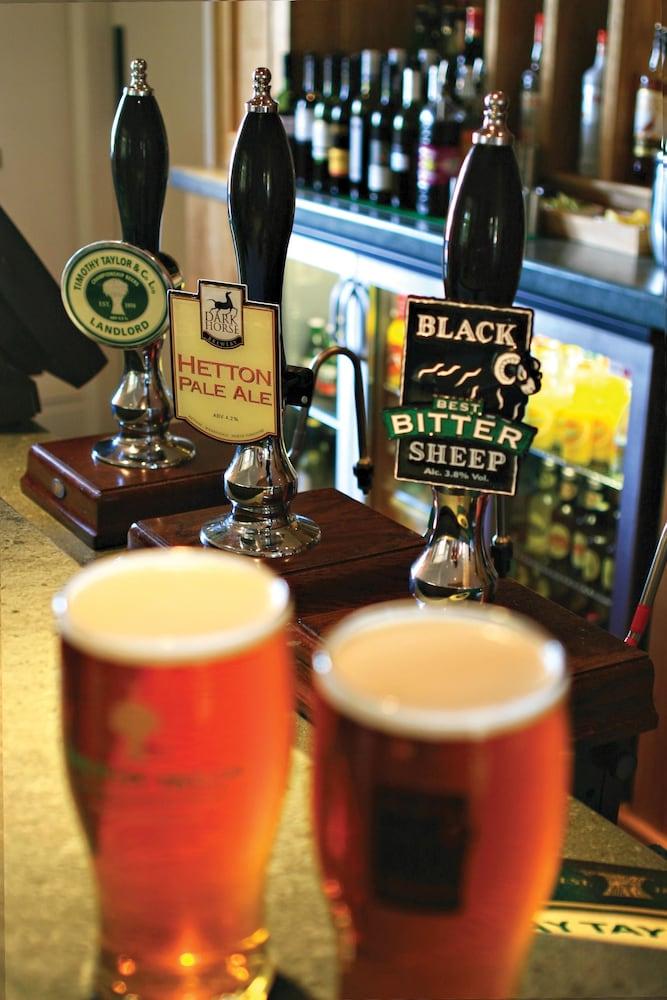 Wheatley Arms Inn