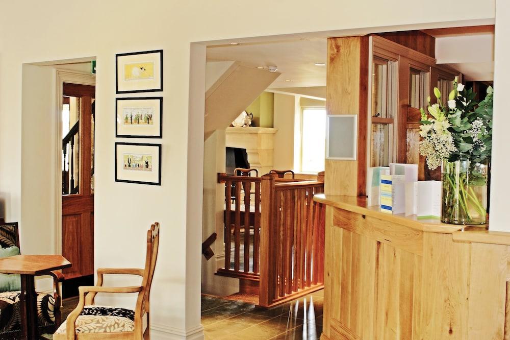 Wheatley Arms Inn