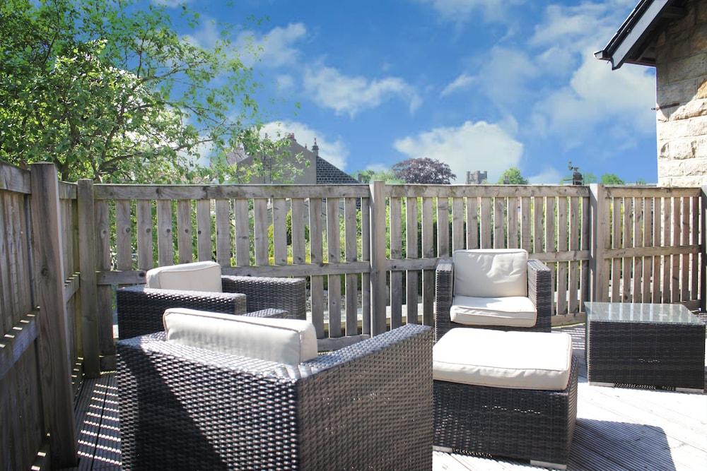 Wheatley Arms Inn
