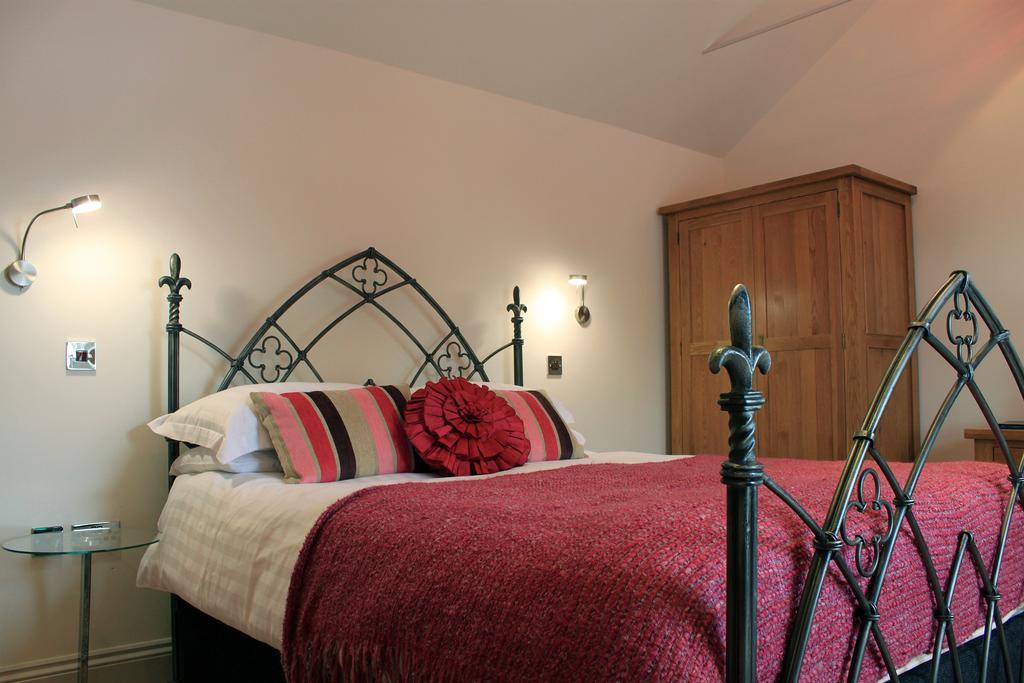 Tudor Lodge