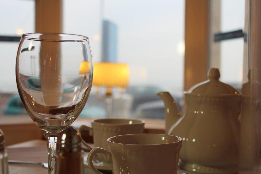 Ashley Hotel