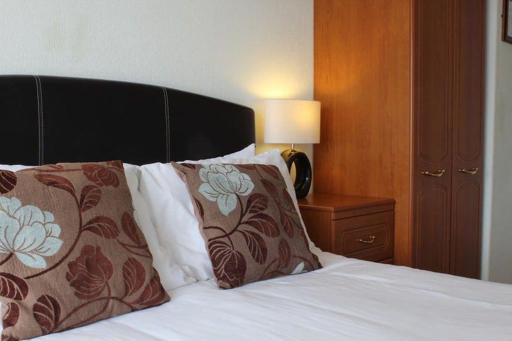 Ashley Hotel