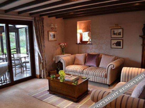 Hill Crest Country Guest House