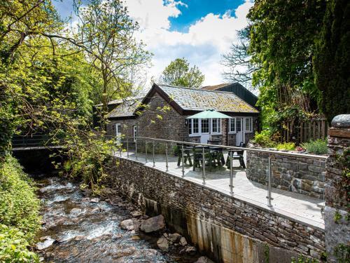 Swansea Valley Holiday Cottages