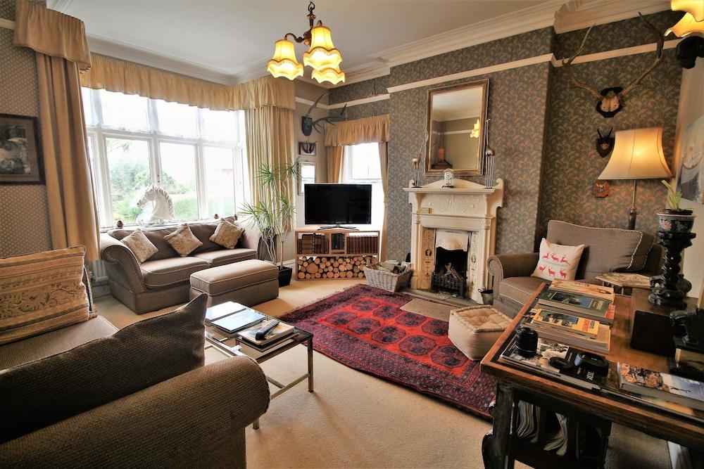 Marston Lodge