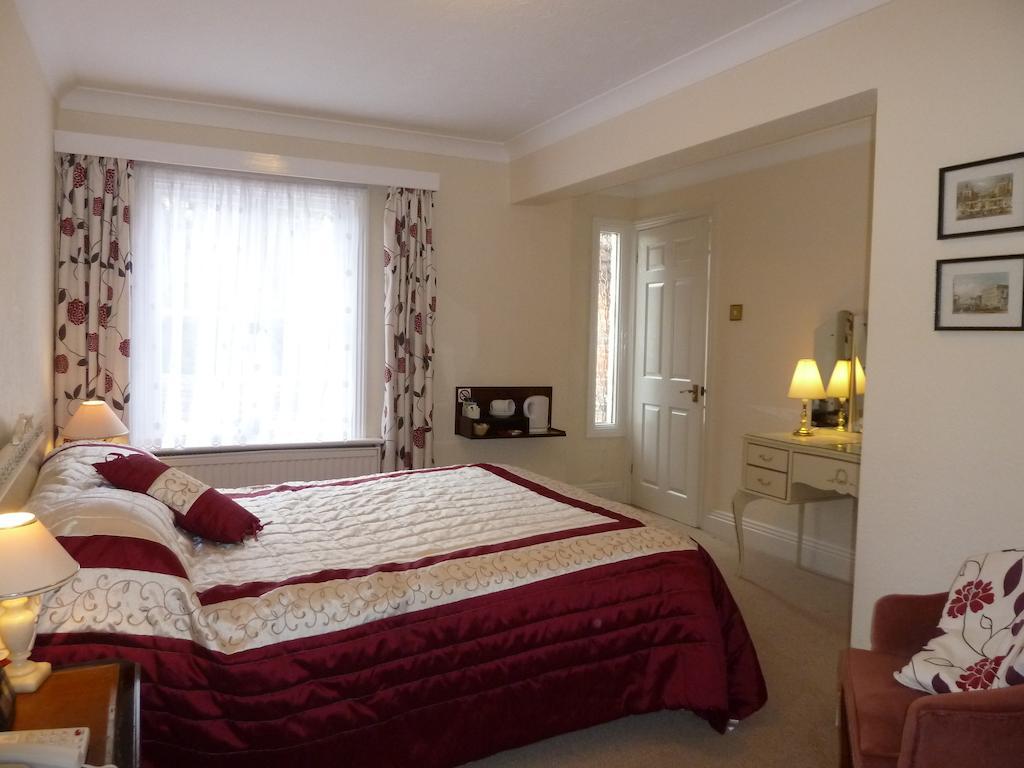 Tyrrells Ford Country Inn & Hotel