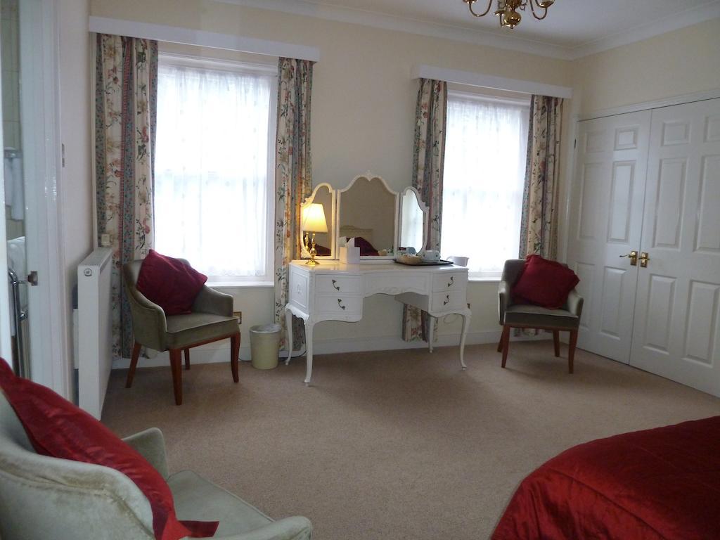 Tyrrells Ford Country Inn & Hotel