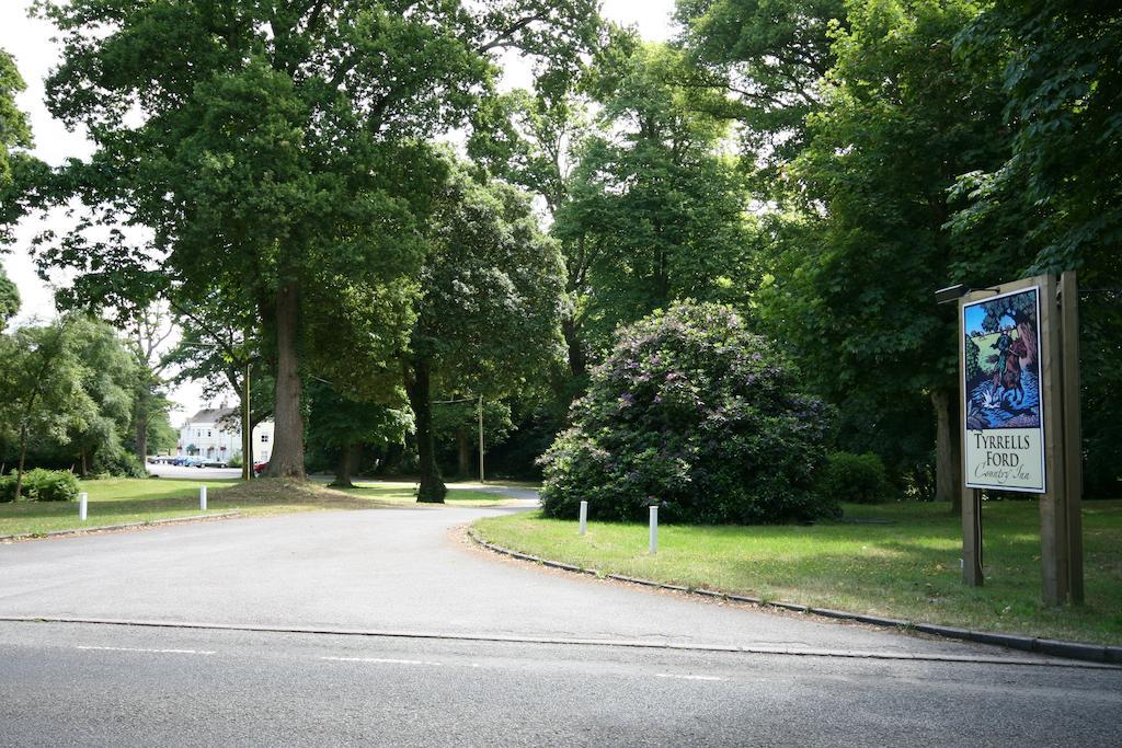 Tyrrells Ford Country Inn & Hotel