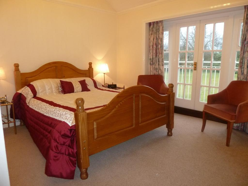 Tyrrells Ford Country Inn & Hotel