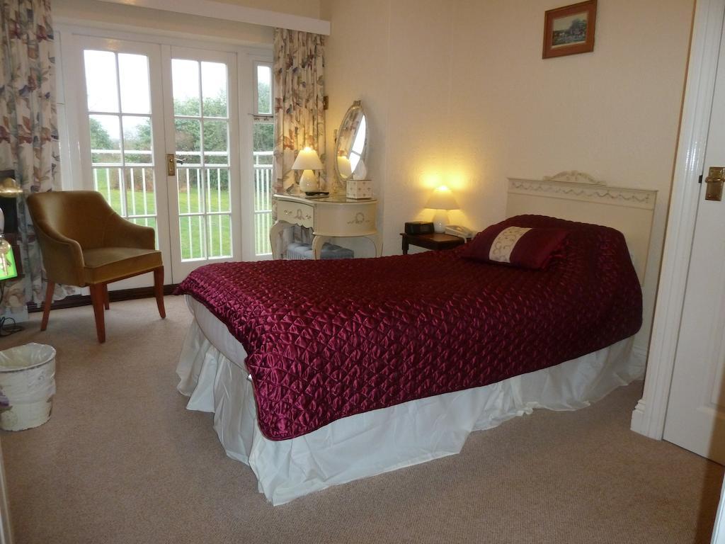 Tyrrells Ford Country Inn & Hotel