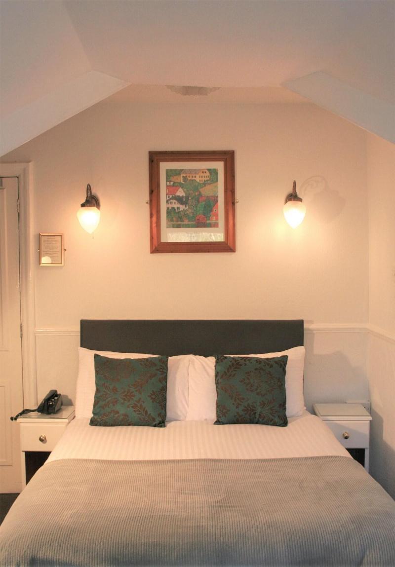 Telstar Guest House Exeter