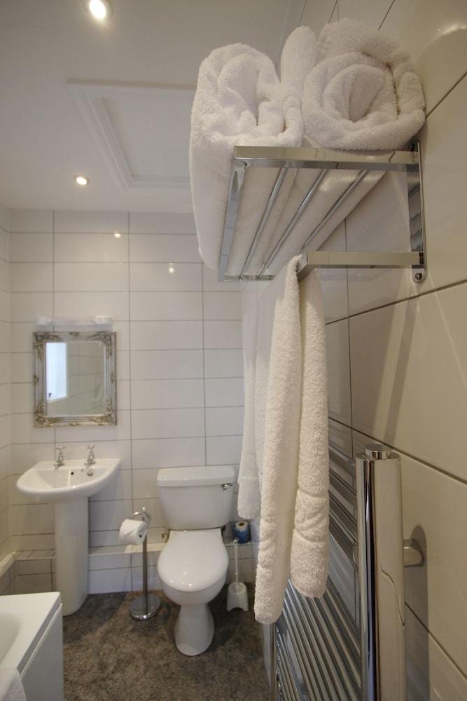 The Oxenham Arms Hotel