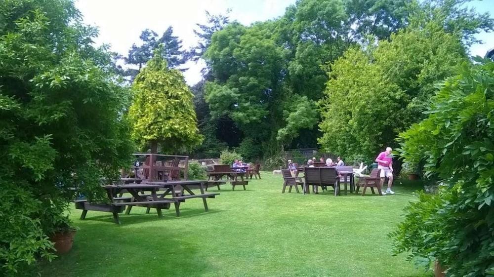 The Oxenham Arms Hotel