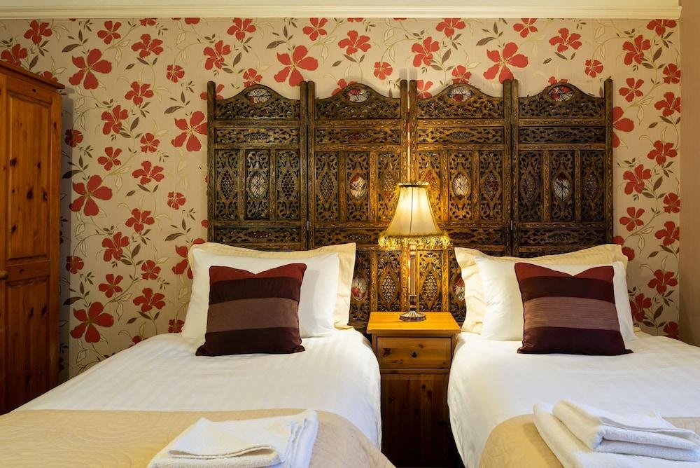 Harry's Bed & Breakfast