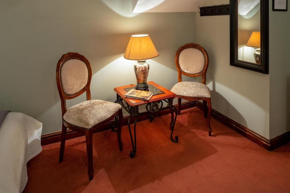 Harry's Bed & Breakfast