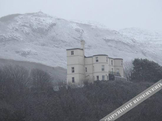Ty'r Graig Castle