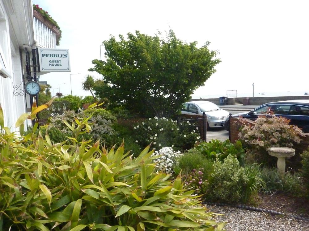 Pebbles Guesthouse