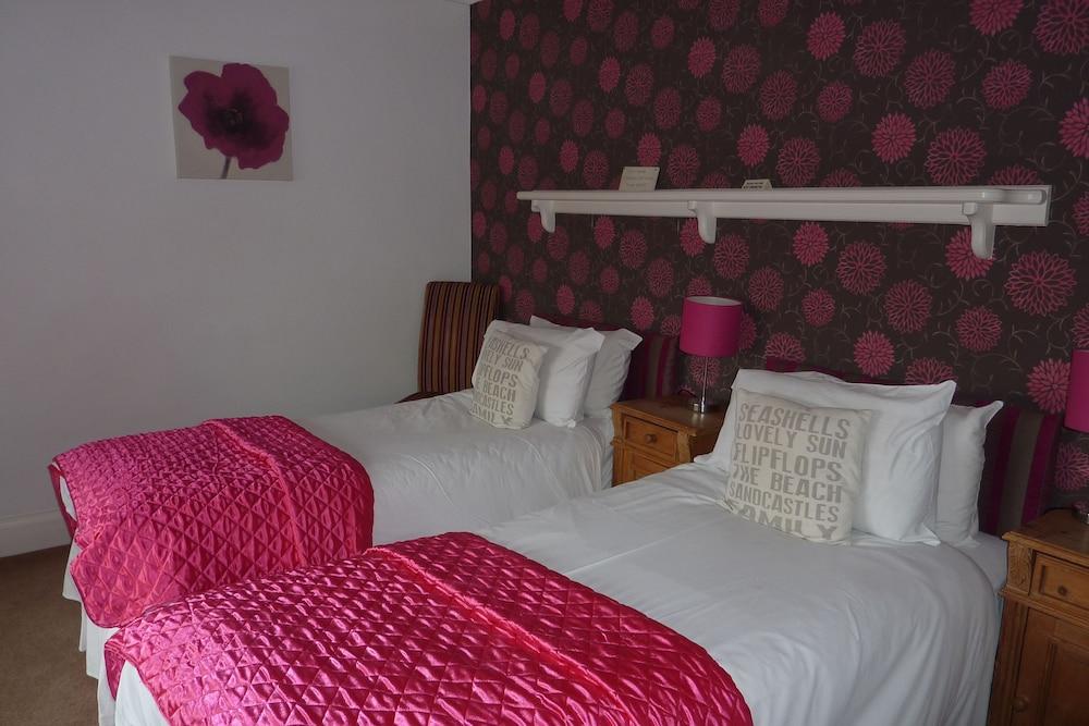 Pebbles Guesthouse