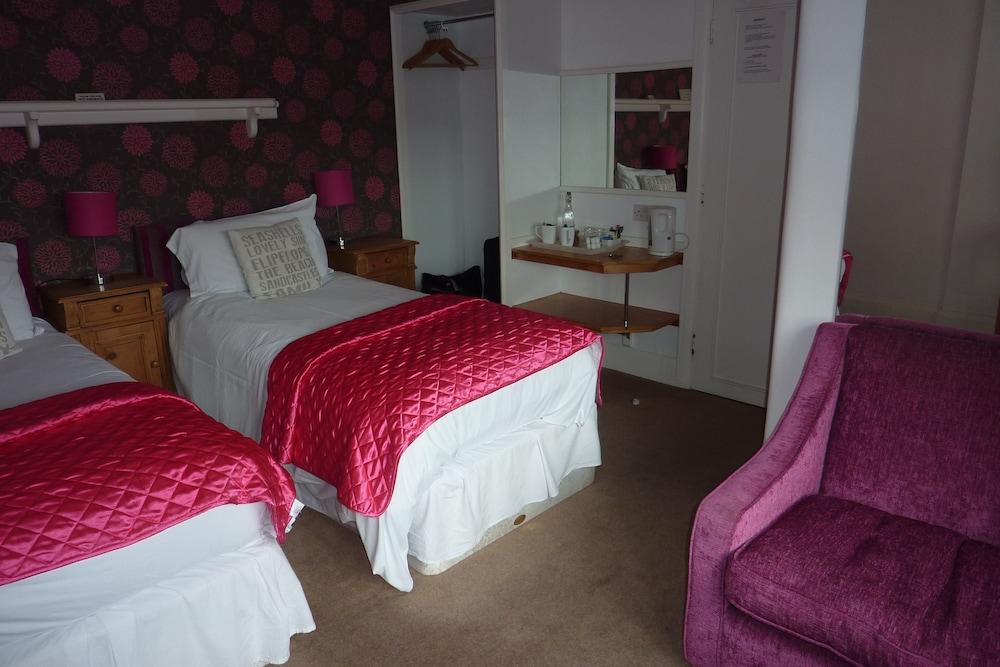 Pebbles Guesthouse