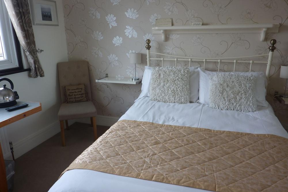 Pebbles Guesthouse