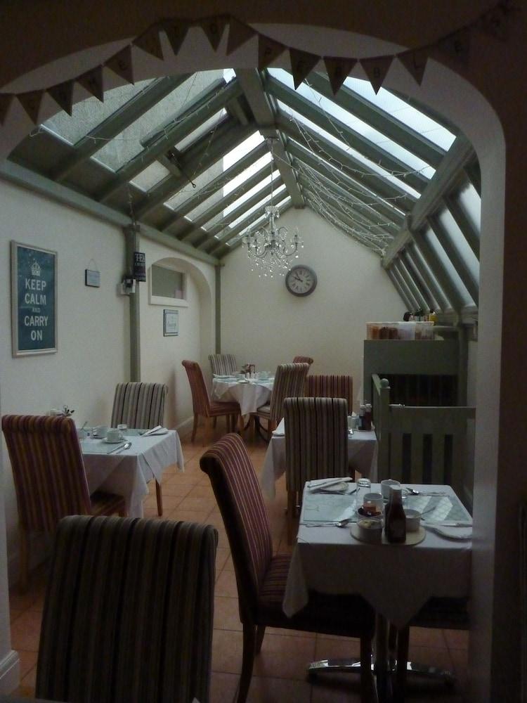 Pebbles Guesthouse