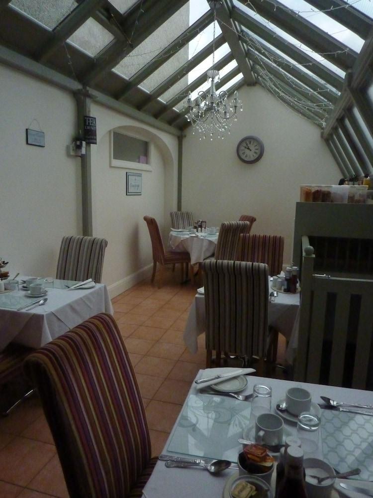 Pebbles Guesthouse