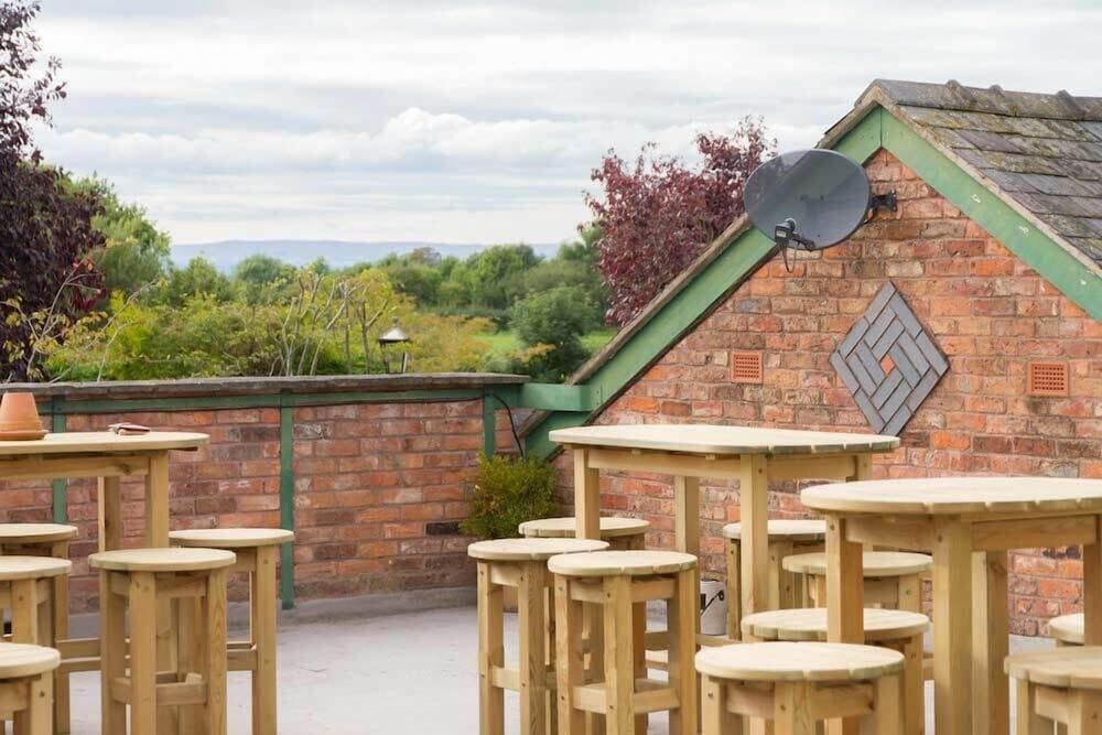 Hanmer Arms