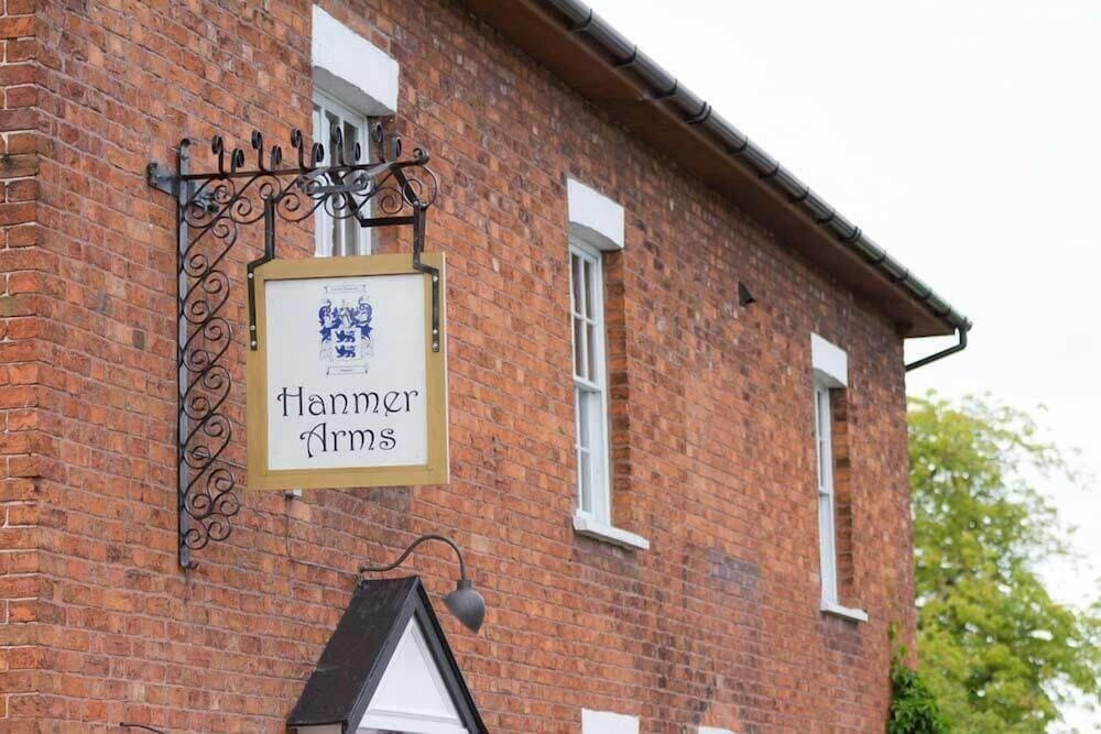 Hanmer Arms