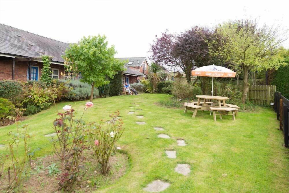 Hanmer Arms