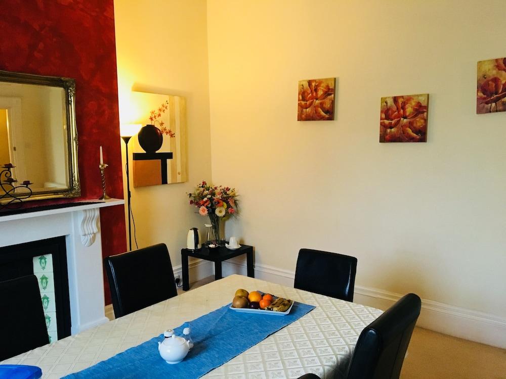 Bentons Guest House
