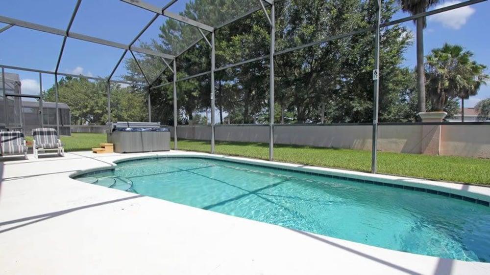 Windsor Palms Villas