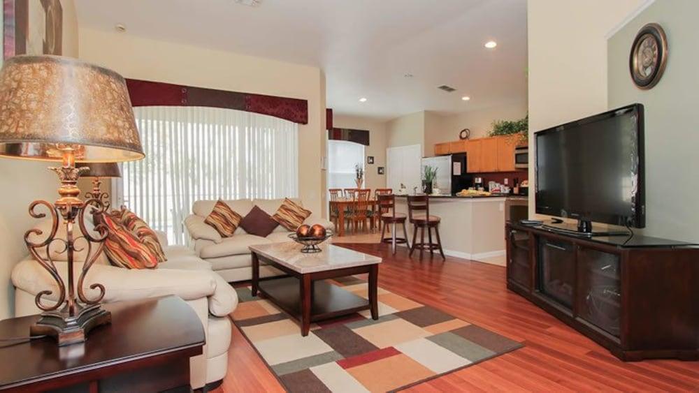 Windsor Palms Villas