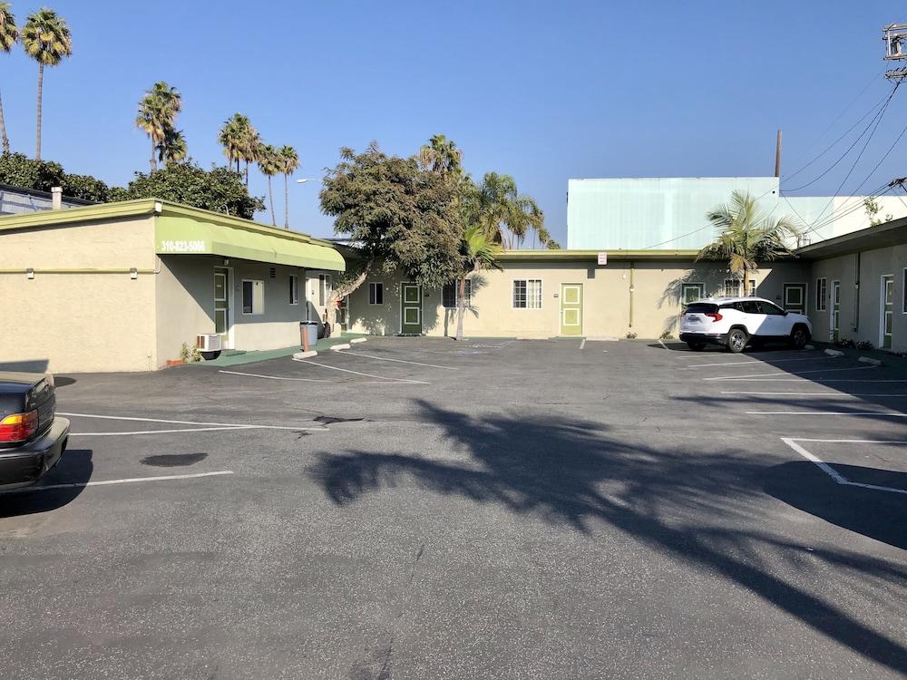 Encore Motel