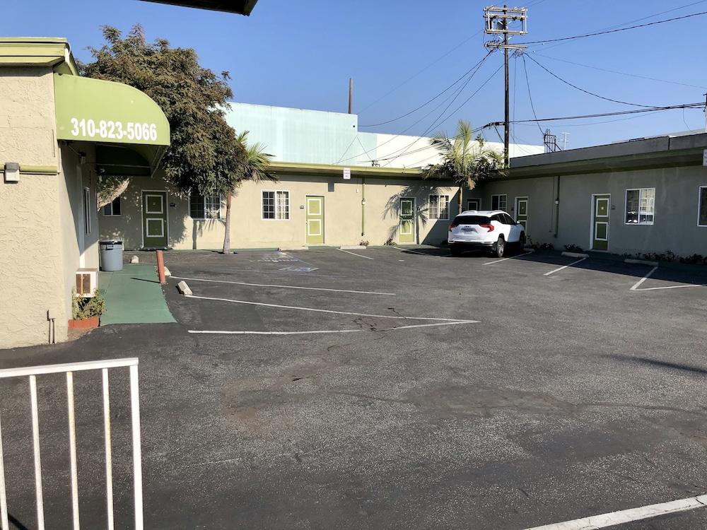 Encore Motel
