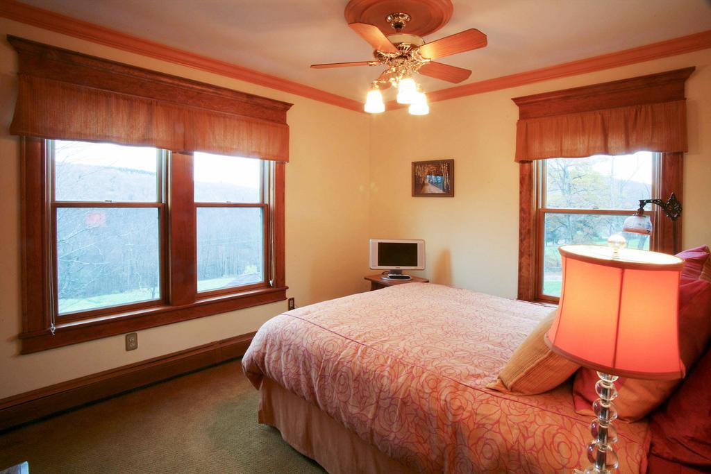 Breezy Hill Inn